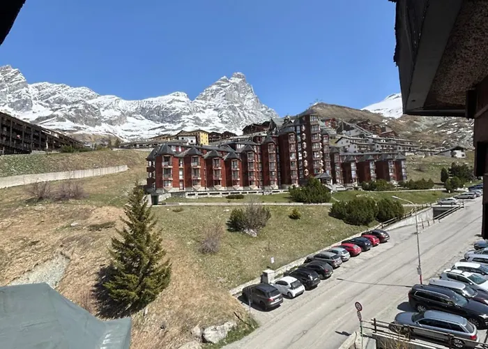 Giomein Rododendro - Ad Un Passo Dalle Piste E Vicino Al Centro Di Cervinia